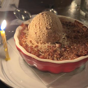 Baran's 2239 - Peach cobbler with ice cream - New American Near Me - Hermosa Beach, California Baran's 2239 - Peach cobbler with ice cream - New American Near Me - Hermosa Beach, California
