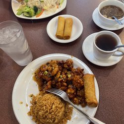 Red Wok - General Tso's Chciken, Fried Rice, Wonton Soup, and Egg Roll with hot tea.