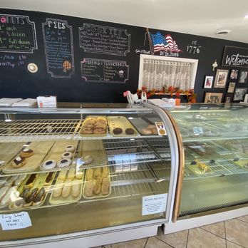 Brumbaugh Fruit Farm - Inside the on-site bakery - Fruits & Veggies Near Me - Arcanum, Ohio