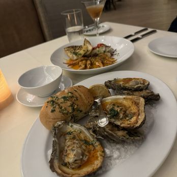 Tribute at The Houstonian - Wood-Fired Gulf Oysters - Desserts Near Me - Houston, Texas Tribute at The Houstonian - Wood-Fired Gulf Oysters - Desserts Near Me - Houston, Texas