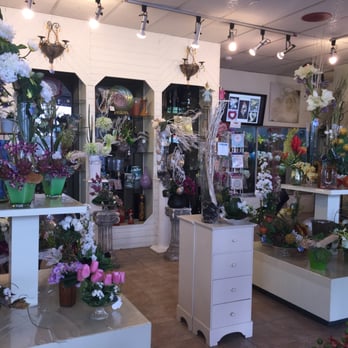 Jules d'Alcantara - Florists Near Me - Saint-Léonard, Quebec Jules d'Alcantara - Florists Near Me - Saint-Léonard, Quebec