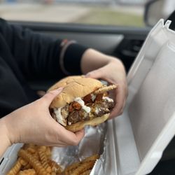 Grubeez - Curd Burger