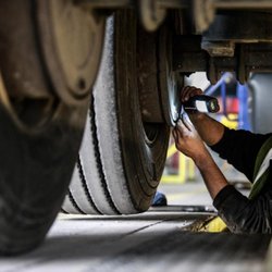 Queensway Truck Centre - Queensway Truck Centre