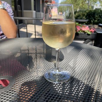 The Winery at Marjim Manor - A glass of Cat's Meow - Wine Tasting Room Near Me - Niagara Falls, New York The Winery at Marjim Manor - A glass of Cat's Meow - Wine Tasting Room Near Me - Niagara Falls, New York