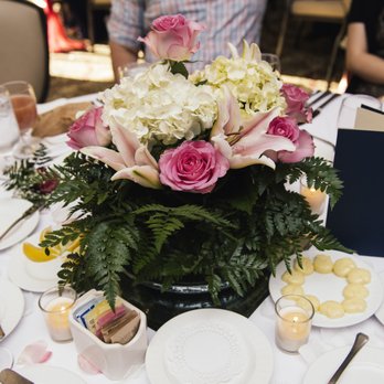 Flower World Atlanta - Beautiful wedding table flowers - Florists Near Me - Duluth, Georgia Flower World Atlanta - Beautiful wedding table flowers - Florists Near Me - Duluth, Georgia