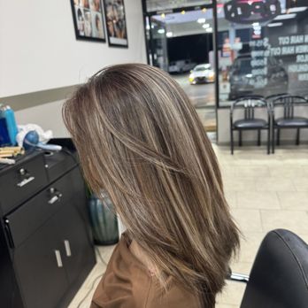The Salon - Hair Salons Near Me - Renton, Washington