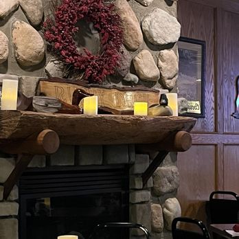 Rusty Duck - Fireplace - American Near Me - Dexter, Iowa