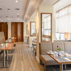 Leipzig Marriott Hotel - Breakfast Area