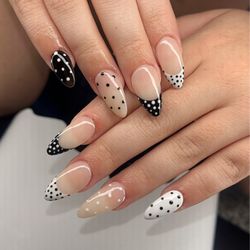 Belle’s Nail Bar - Dip with tips