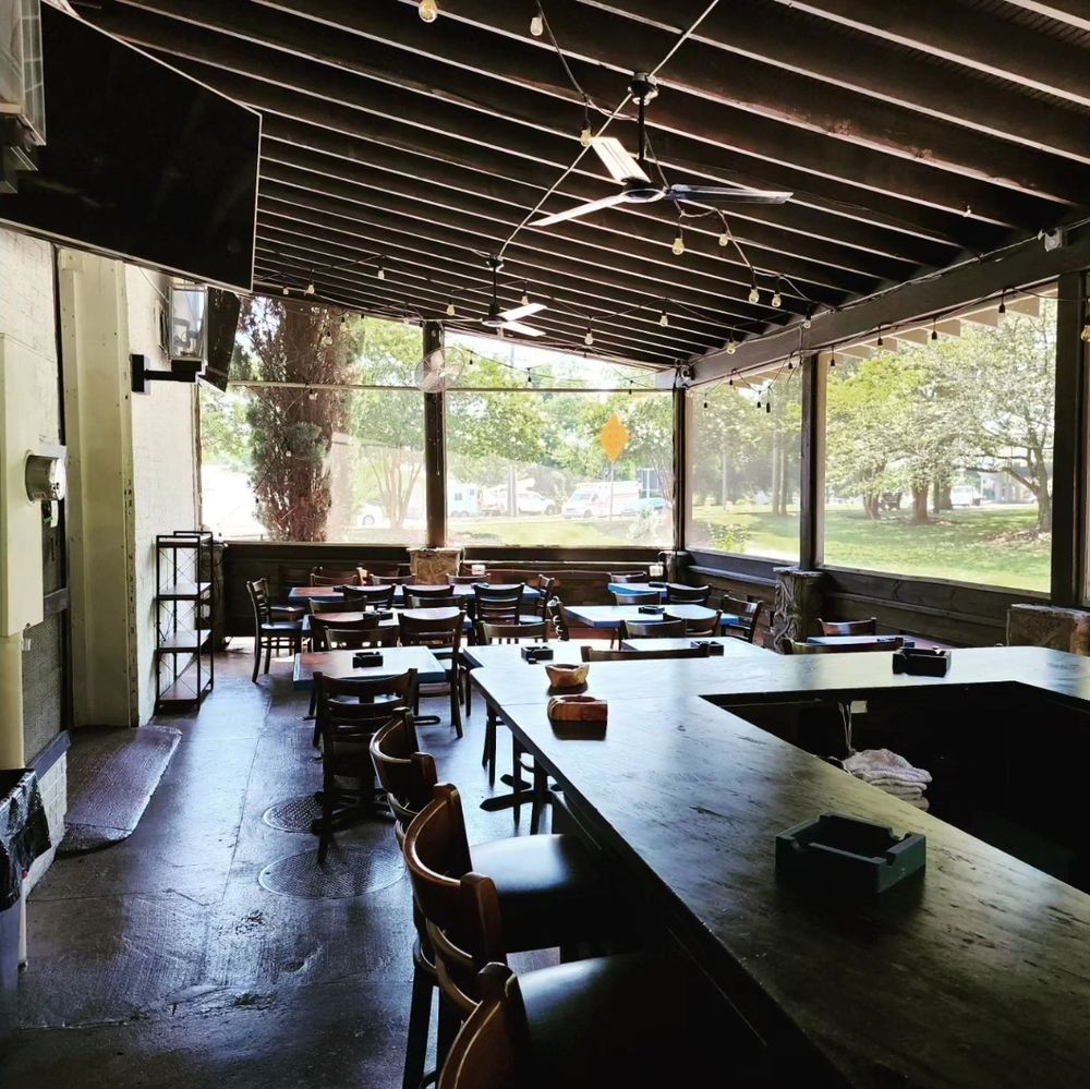 TORCH CIGAR PUB Updated August 2024 10 Photos 500 E Park Ave, Greenville, South Carolina