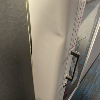 Aloft Dublin-Pleasanton - Dent in the fire extinguisher box. - Hotels Near Me - Dublin, California