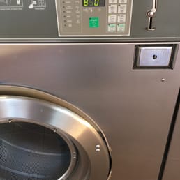 8.50 for a single large load. .50 cents extra for the extra wash and extra rinse. .25 cents for 8 minutes on the medium to small dryer. 8.50 for a single large load. .50 cents extra for the extra wash and extra rinse. .25 cents for 8 minutes on the medium to small dryer.