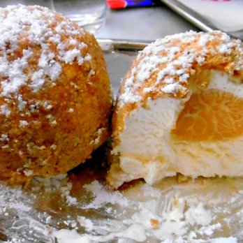 Tichy - seeing the inside of an Eis-Marillenknödel - Ice Cream & Frozen Yogurt Near Me - Vienna, 9