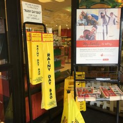Winn-Dixie - Wet umbrella?