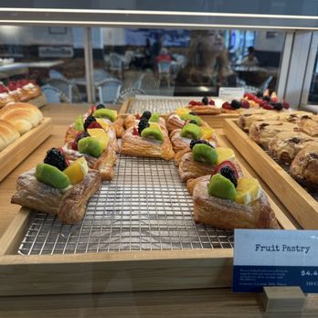 Paris Baguette - Bakeries Near Me - Hayward, California