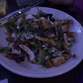 Firebird Tavern - Troy - House Salad with Chicken!! - New American Near Me - Troy, Michigan