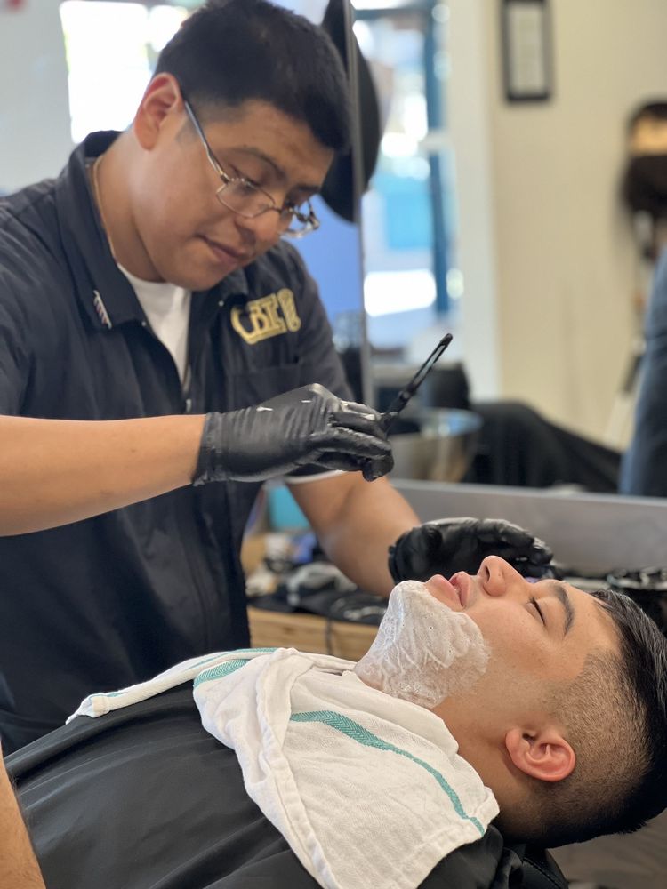 CHAMPIONS BARBERING INSTITUTE Updated July 2025 30 Photos 424 NE
