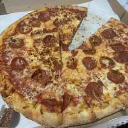 Mr Pizza Man - Large pepperoni and xtra cheese well done!