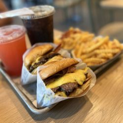 Shake Shack Beverly Hills - Cheeseburgers