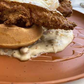 Braxton's Kitchen - Roxy's Chicken and Waffles - Breakfast & Brunch Near Me - Camarillo, California