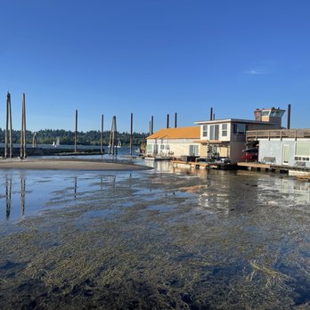 The Deck - Great views - Seafood Near Me - Portland, Oregon