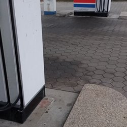 Tankstelle am Supermarkt - Tankstelle am Supermarkt