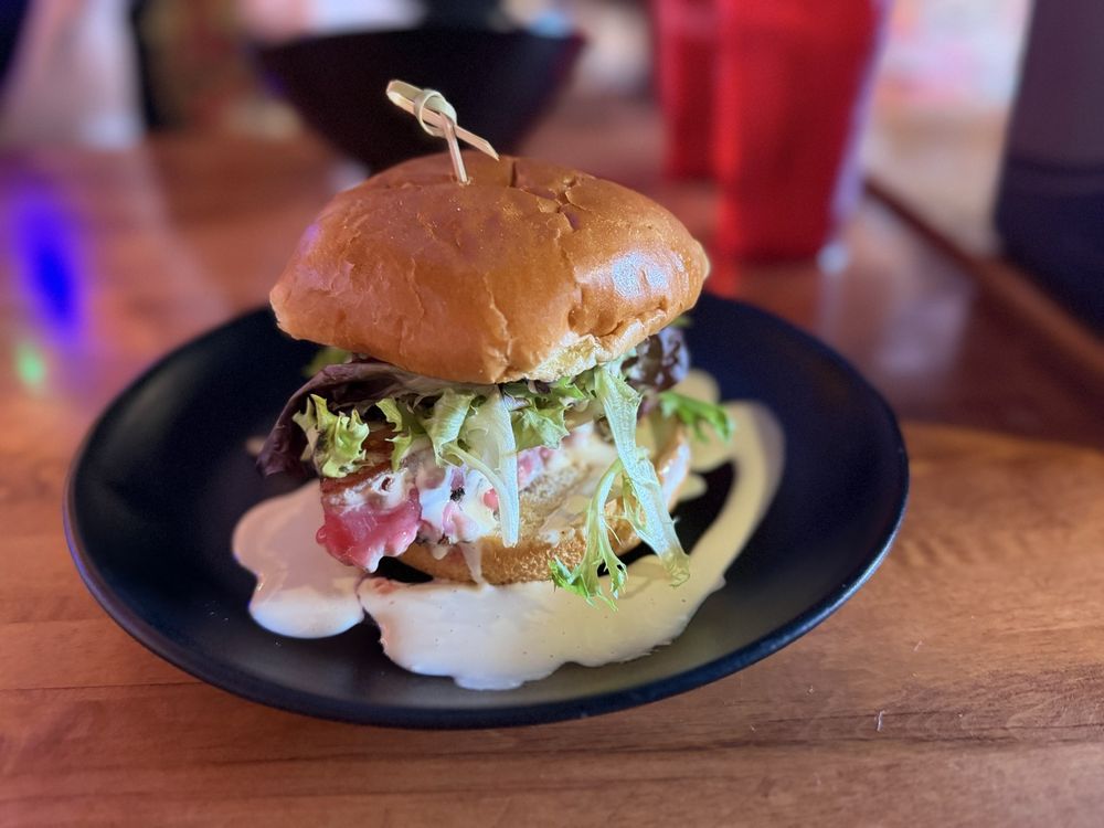 Kenji Burger Koloa