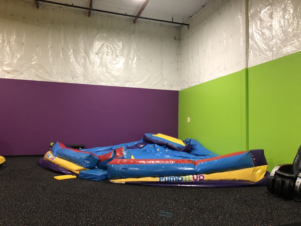PUMP IT UP LYNNWOOD Updated September 2024 21 Photos & 49 Reviews