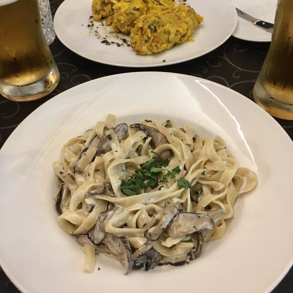 My Story Ouro - Tagliatelle with wild mushrooms (front) and bacalao (rear). - Hotels Near Me - Lisbon, 11