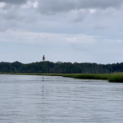 Snug Harbor Marina & Hotel