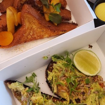 Espelette Beverly Hills - French toast and avocado toast - Cocktail Bars Near Me - Beverly Hills, California