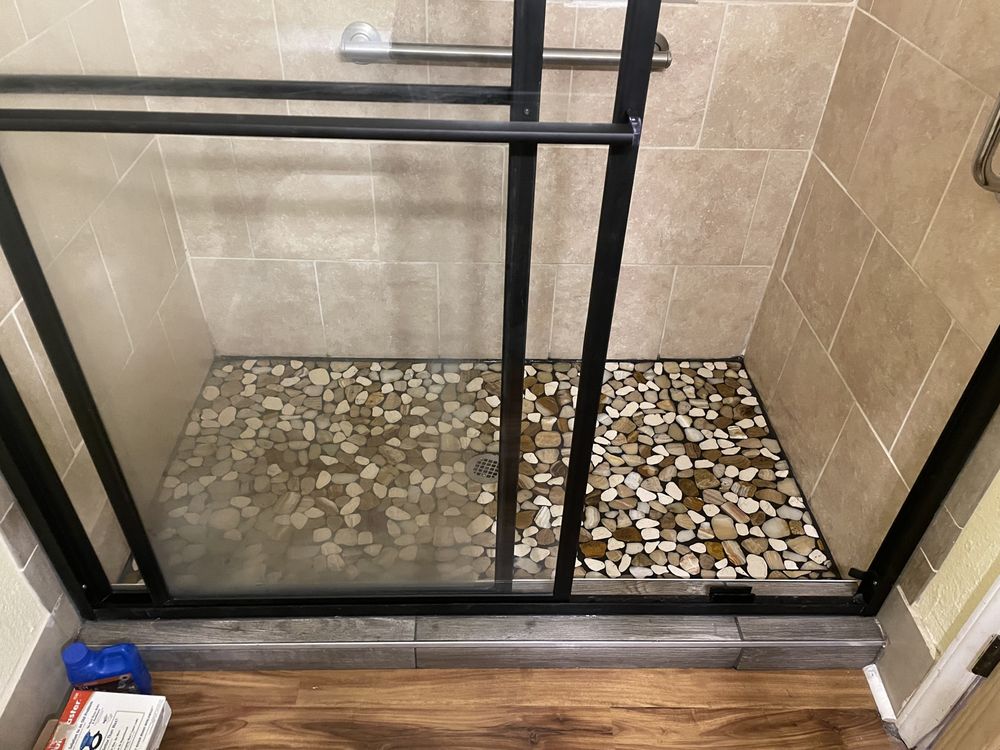 Slide of D&M Remodeling Service