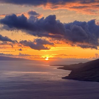 Maui Plane Rides - Beautiful sunset - Flight Instruction Near Me - Kahului, Hawaii Maui Plane Rides - Beautiful sunset - Flight Instruction Near Me - Kahului, Hawaii