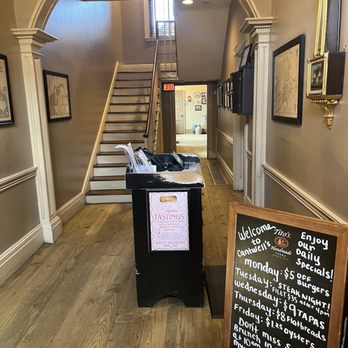 Cantwell's Tavern - Specials at front door - Gastropubs Near Me - Odessa, Delaware Cantwell's Tavern - Specials at front door - Gastropubs Near Me - Odessa, Delaware