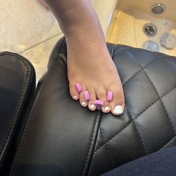 Model Nails - Nail Salons Near Me - Lexington, Kentucky Model Nails - Nail Salons Near Me - Lexington, Kentucky