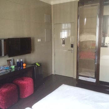 Hotel Vincci Capitol - Hotels Near Me - Madrid, M
