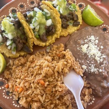 Amor a La Mexicana Restaurant - Asada tacos with rice and beans - Mexican Near Me - Glendale, Arizona
