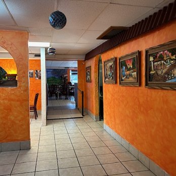 Cesar's Place - the entrance to the restaurant - Mexican Near Me - Vinita, Oklahoma