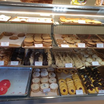 Half Moon Bay Bakery - Bakeries Near Me - Half Moon Bay, California Half Moon Bay Bakery - Bakeries Near Me - Half Moon Bay, California
