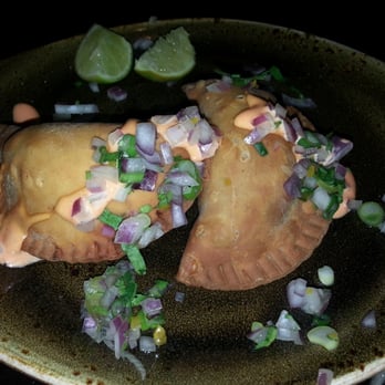 Tanta - Chicken & vegetarian empanadas. - Peruvian Near Me - Chicago, Illinois