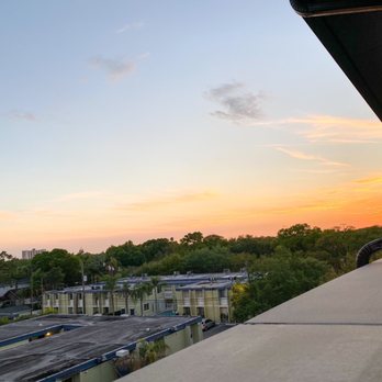 EDGE Rooftop Cocktail Lounge - Views - Cocktail Bars Near Me - Tampa, Florida