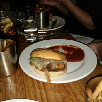 Burger Up - New American Near Me - Nashville, Tennessee