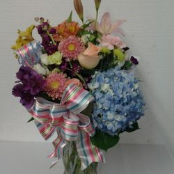 Vintage Lane Flowers & Gifts
