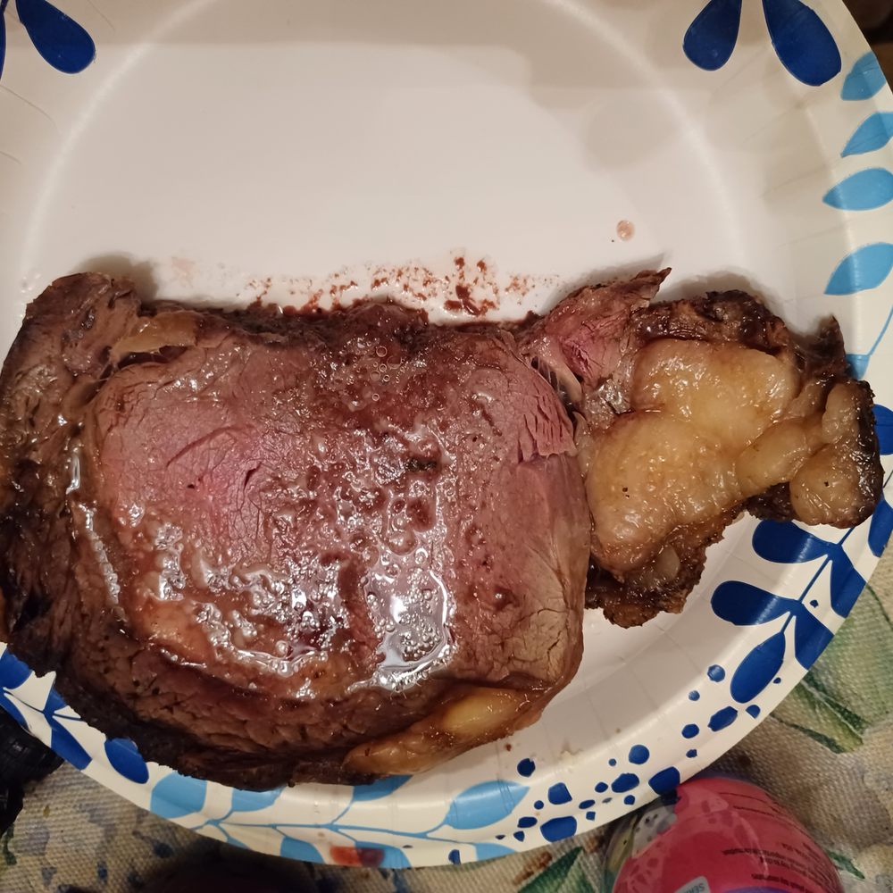 Hen House Supermarkets - a piece of steak on a plate - Grocery Near Me - Leawood, Kansas Hen House Supermarkets - a piece of steak on a plate - Grocery Near Me - Leawood, Kansas