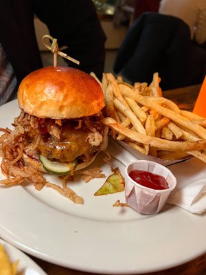 Standard Beer + Food by null
