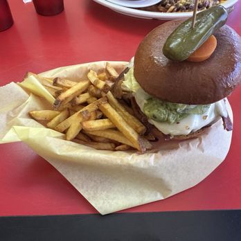 Cedar Glen Malt Shop - Low Rider Burger - American Near Me - Cedar Glen, California
