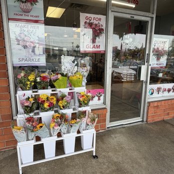 Elida's Flower - Valentines Day - Florists Near Me - La Mesa, California Elida's Flower - Valentines Day - Florists Near Me - La Mesa, California