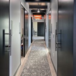Precious Pearl - Look of the Hallway