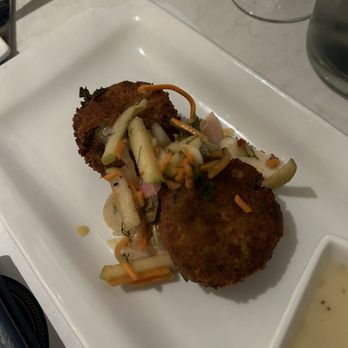 Waters Edge Wineries - Fried Crab Cakes - Wineries Near Me - Norfolk, Virginia Waters Edge Wineries - Fried Crab Cakes - Wineries Near Me - Norfolk, Virginia