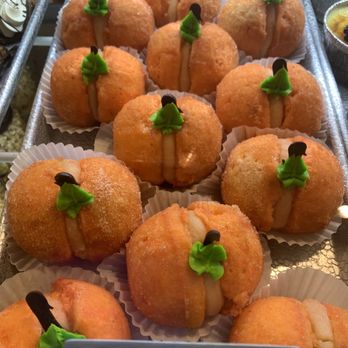 Isgro Pastries - Bakeries Near Me - Philadelphia, Pennsylvania